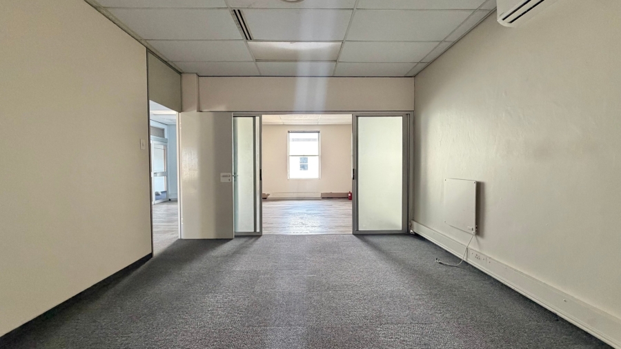 To Let Commercial Property for Rent in Somerset West Western Cape